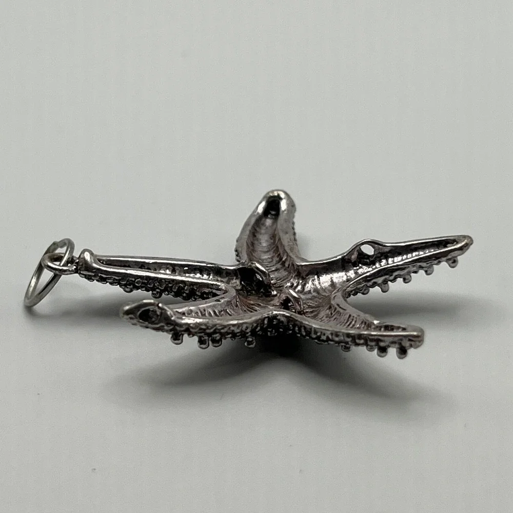 Vintage Starfish Pendant Silver Tone Raised Textured Beach Ocean Sea Star